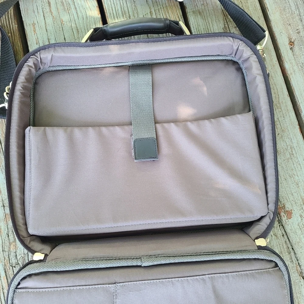 Samsonite Computer Laptop Bag Portfolio Messenger Bag Travel‎ Case Black